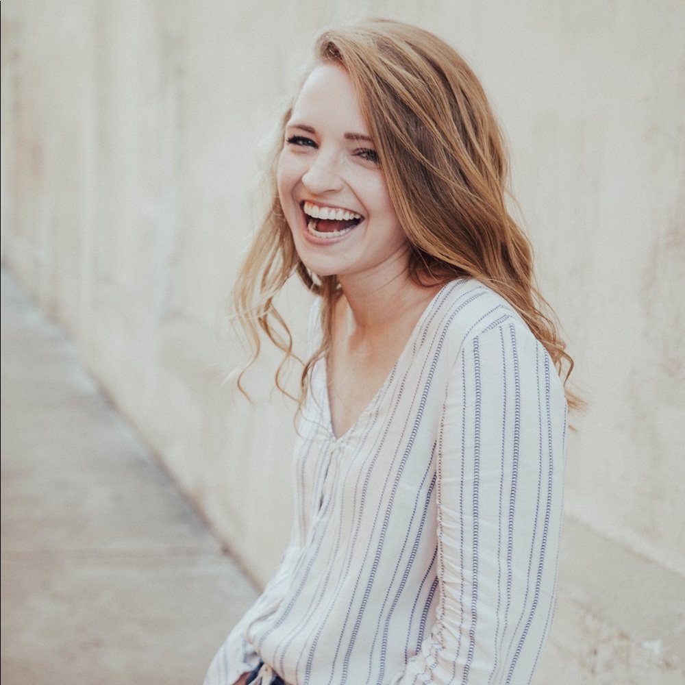 Meet your Posher, Emily